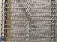 驚嘆輸送設(shè)備冷凍網(wǎng)帶的工作過(guò)程