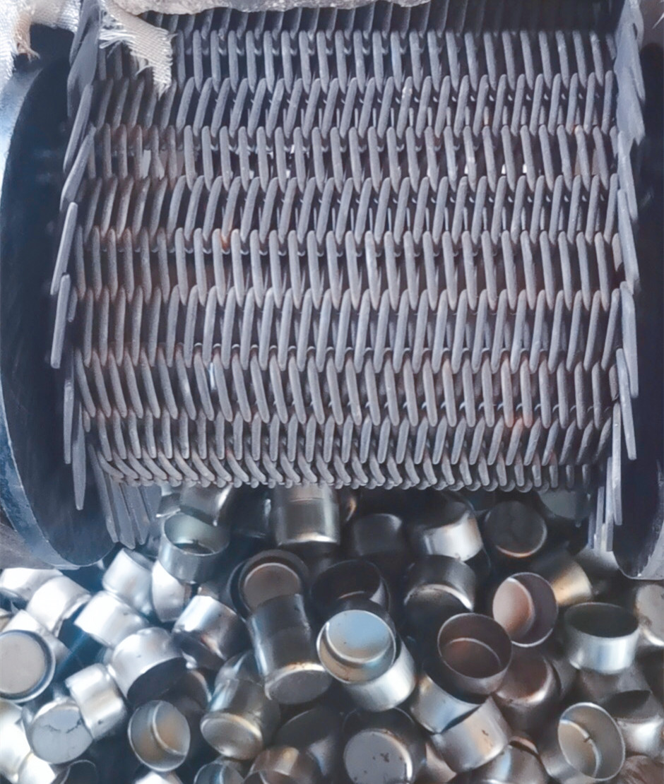 【退火爐網(wǎng)帶】-擋邊式小退火爐網(wǎng)帶使用