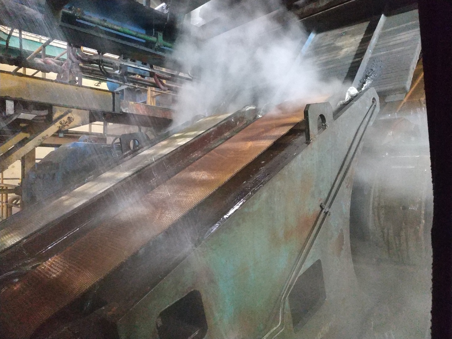 【不銹鋼網(wǎng)帶】之熱軋板助卷帶使用