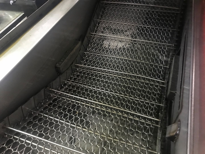 如何選擇適合您烘干設(shè)備的【不銹鋼網(wǎng)帶】？