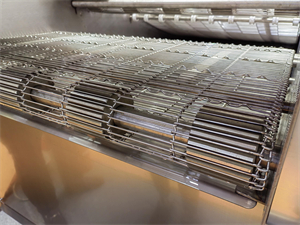 304不銹鋼網(wǎng)帶詳解：食品級(jí)特性、適用場景及選型要點(diǎn)